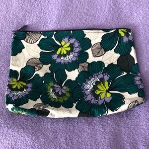 🎉3 for $15🎉 Large thirty-one zipper bag!